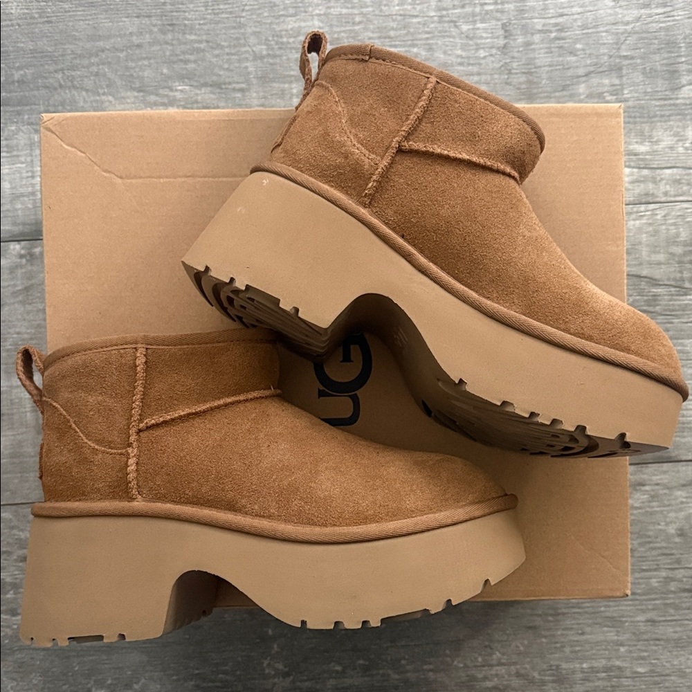 UGG Classic Ultra Mini New Heights Platform Boots Size 7 NWT